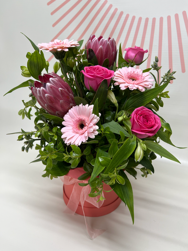 Pink and Blush Hat box (Florist Choice)