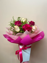 Sweetheart Six - half dozen mixed roses