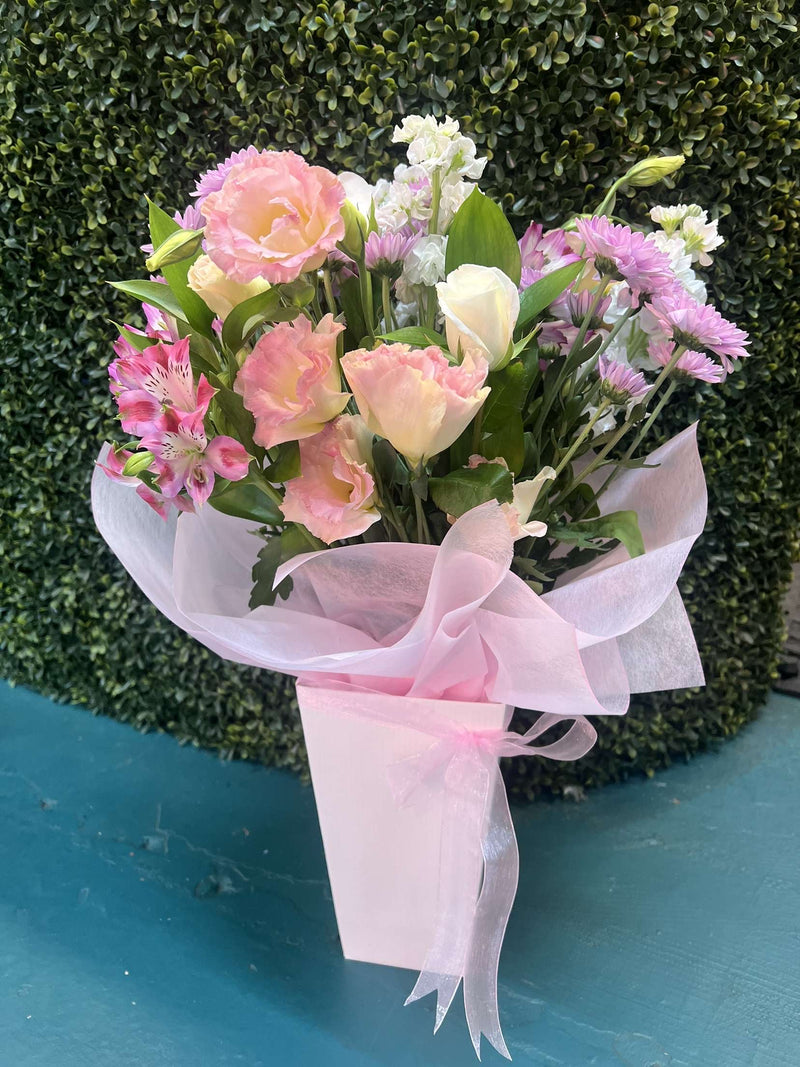 Pink and Blush Waterbox (Florist Choice)